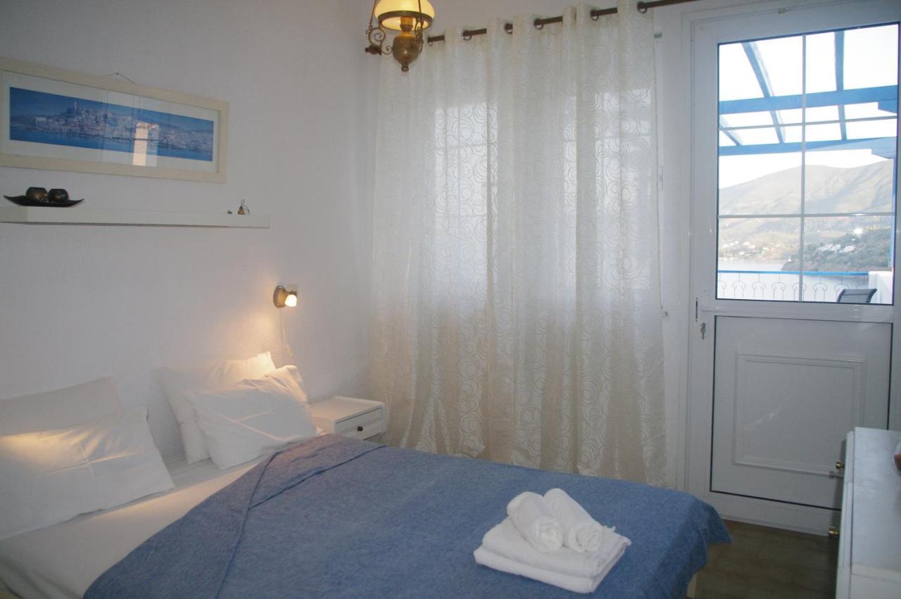 Rania Studios Poros Town Rom bilde