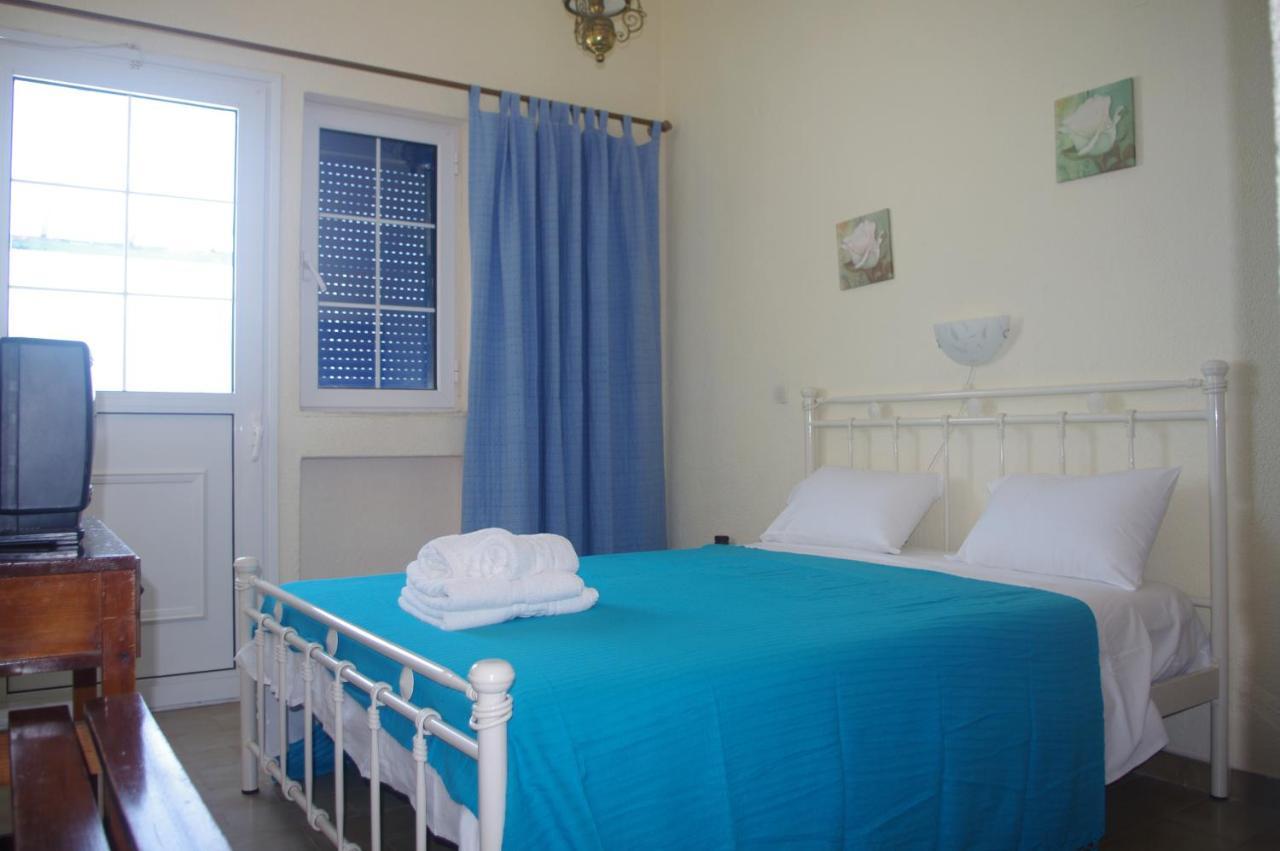 Rania Studios Poros Town Rom bilde