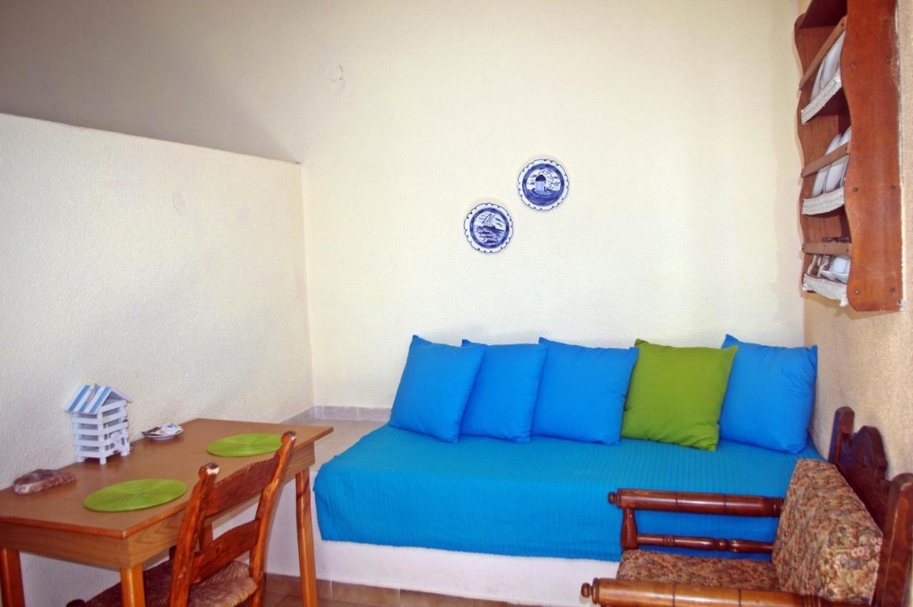 Rania Studios Poros Town Rom bilde